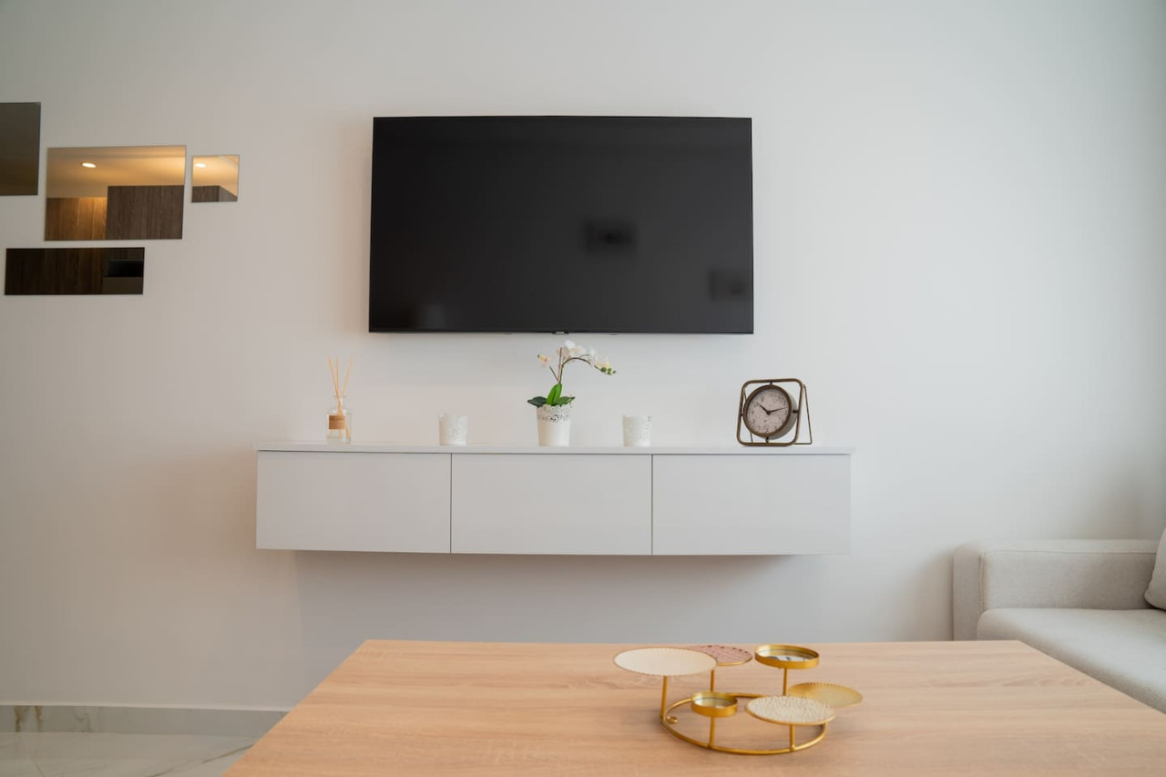 Luxury 3-bedroom apartment Living in Tangier - Image 7