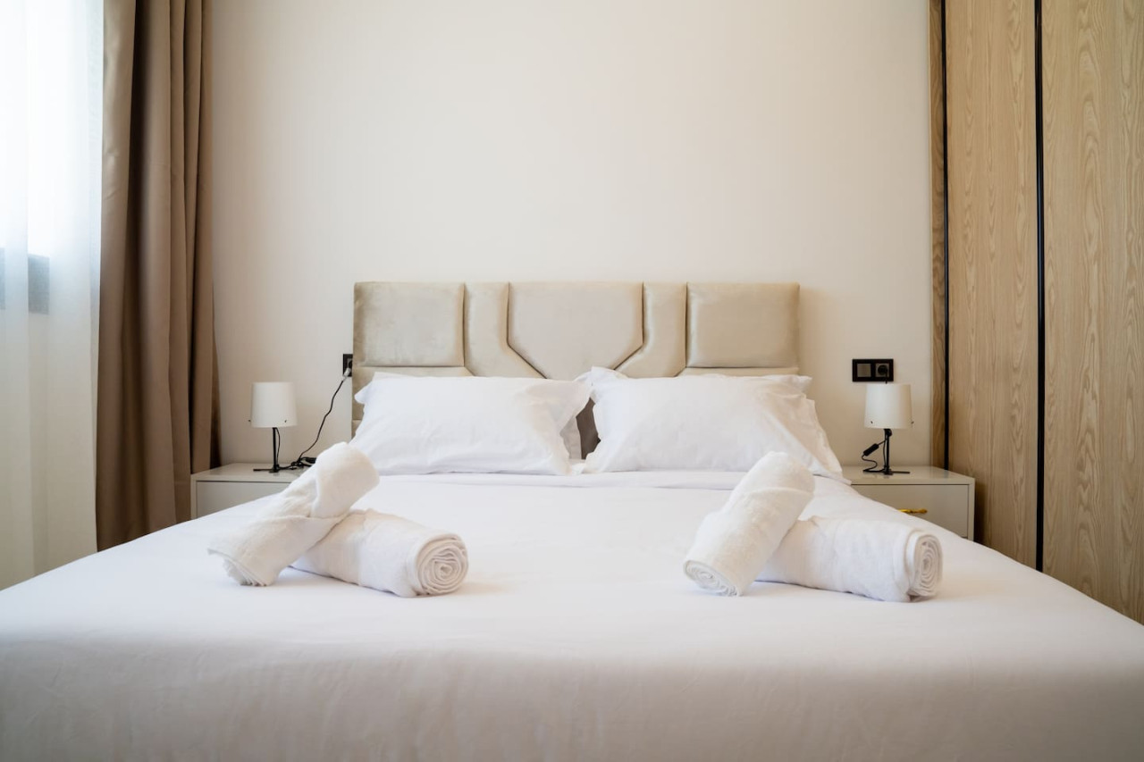 Luxury 1-bedroom apartment Living in Tangier - Image 15