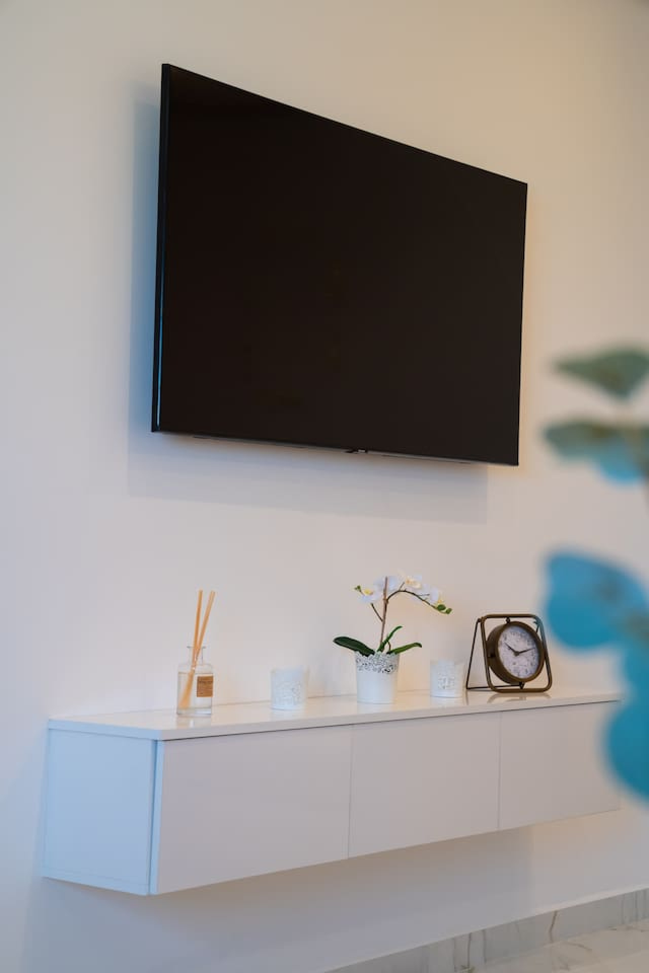 Luxury 1-bedroom apartment Living in Tangier - Image 6