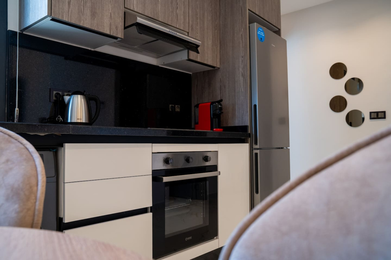 Luxury 1-bedroom apartment Living in Tangier - Image 13