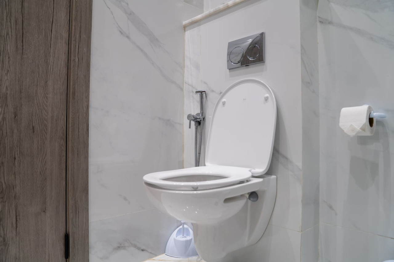 Luxury 1-bedroom apartment Living in Tangier - Image 2