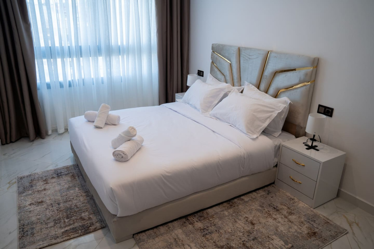 Luxury 1-bedroom apartment Living in Tangier - Image 15
