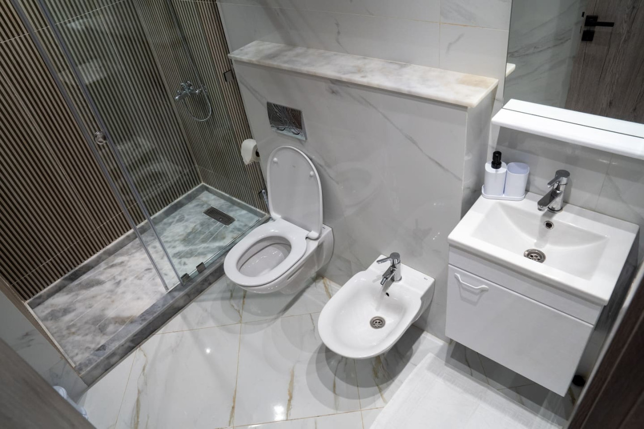 Luxury 1-bedroom apartment Living in Tangier - Image 4