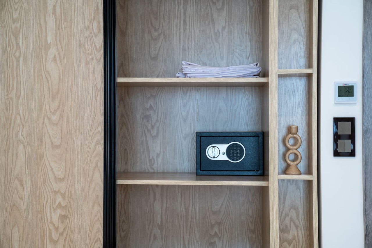 Luxury 1-bedroom apartment Living in Tangier - Image 11
