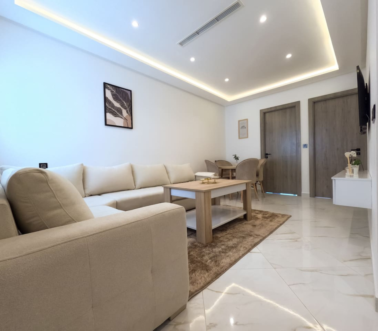 Luxury 1-bedroom apartment Living in Tangier - Image 23