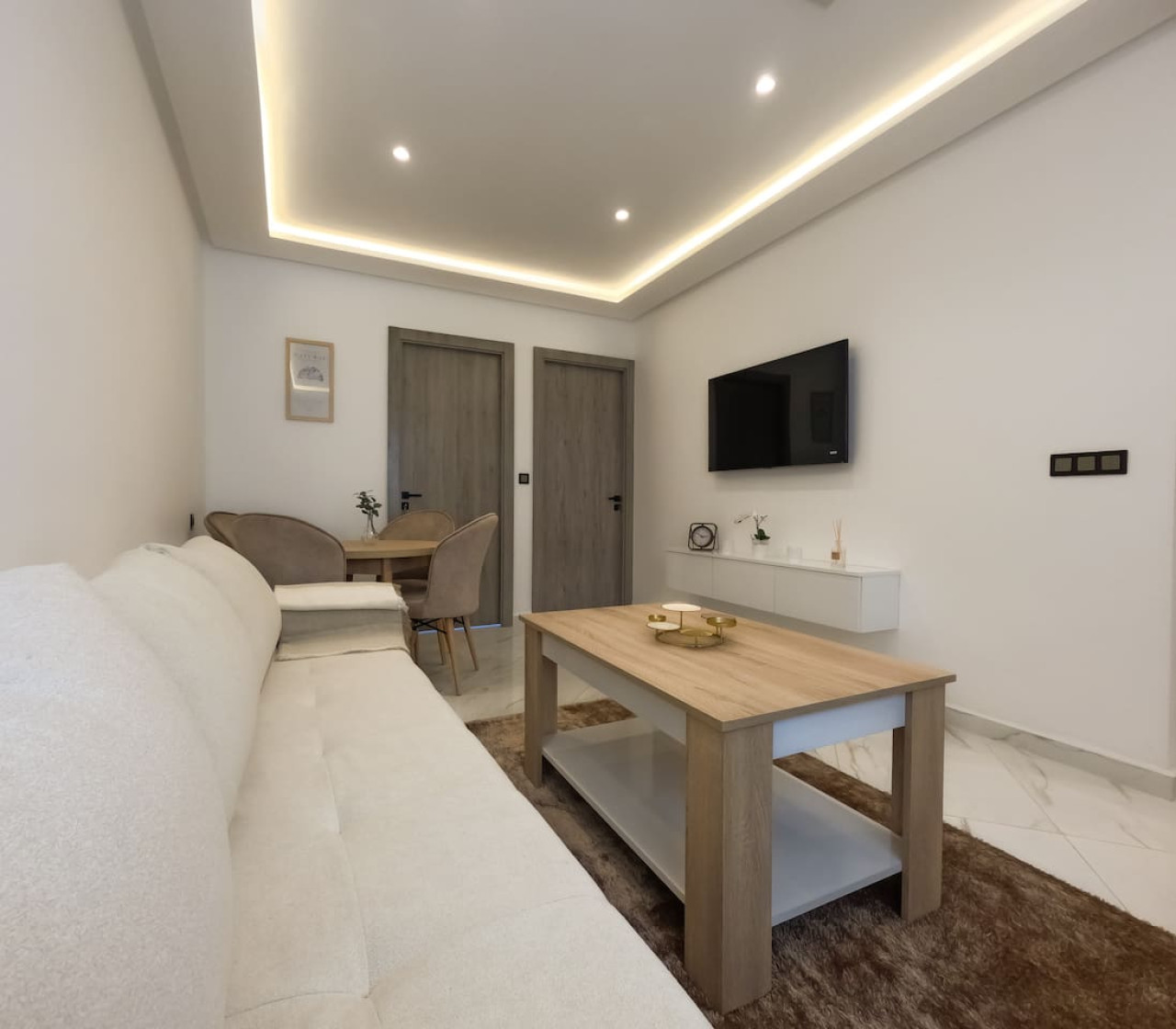 Luxury 1-bedroom apartment Living in Tangier - Image 21