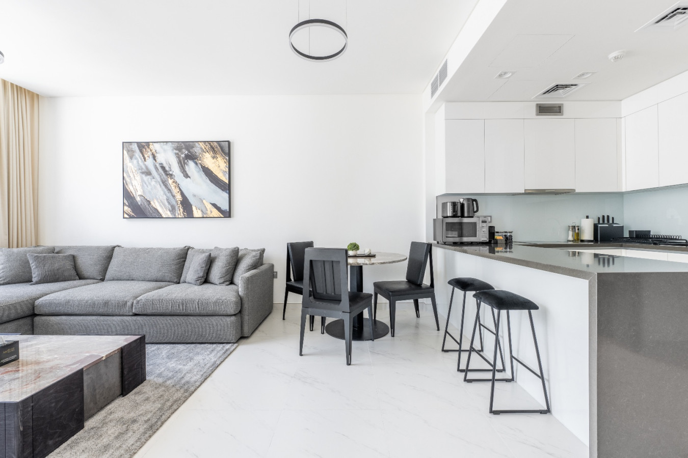 Modern 1BR for 4 w/ Breathtaking Lagoon Views! - Image 9