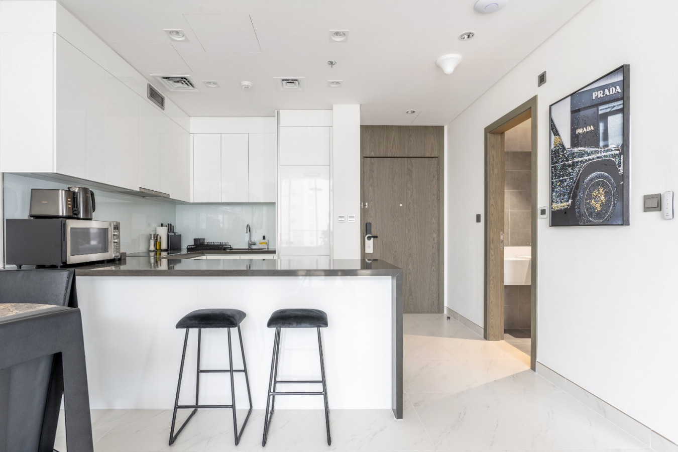 Modern 1BR for 4 w/ Breathtaking Lagoon Views! - Image 26