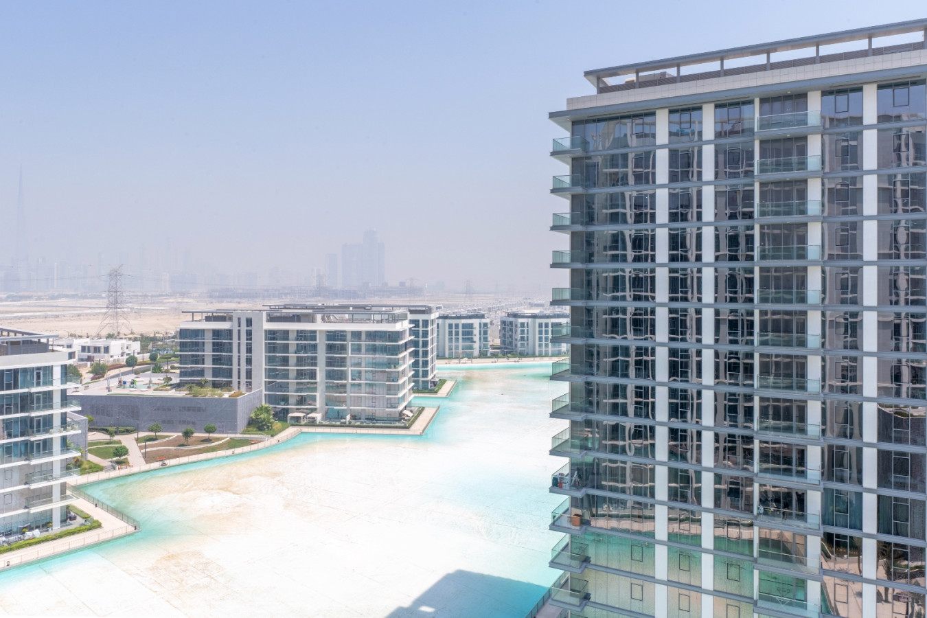 Enjoy 20% OFF: BRAND NEW Modern 1BR w/ Lagoon Views! - Image 5