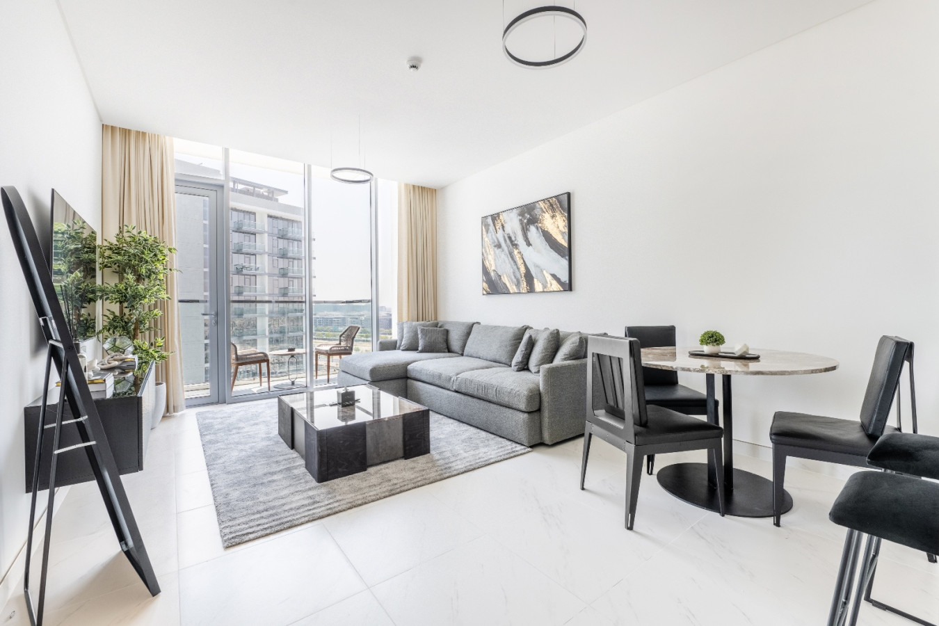 Enjoy 20% OFF: BRAND NEW Modern 1BR w/ Lagoon Views! - Image 4
