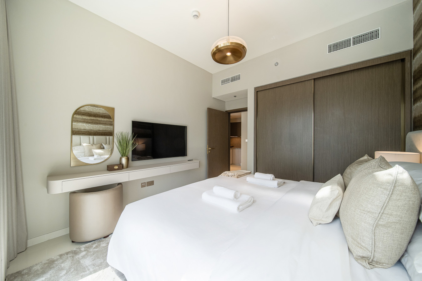 BRAND NEW 1BR Coastal Retreat at Emaar Beachfront - Image 10