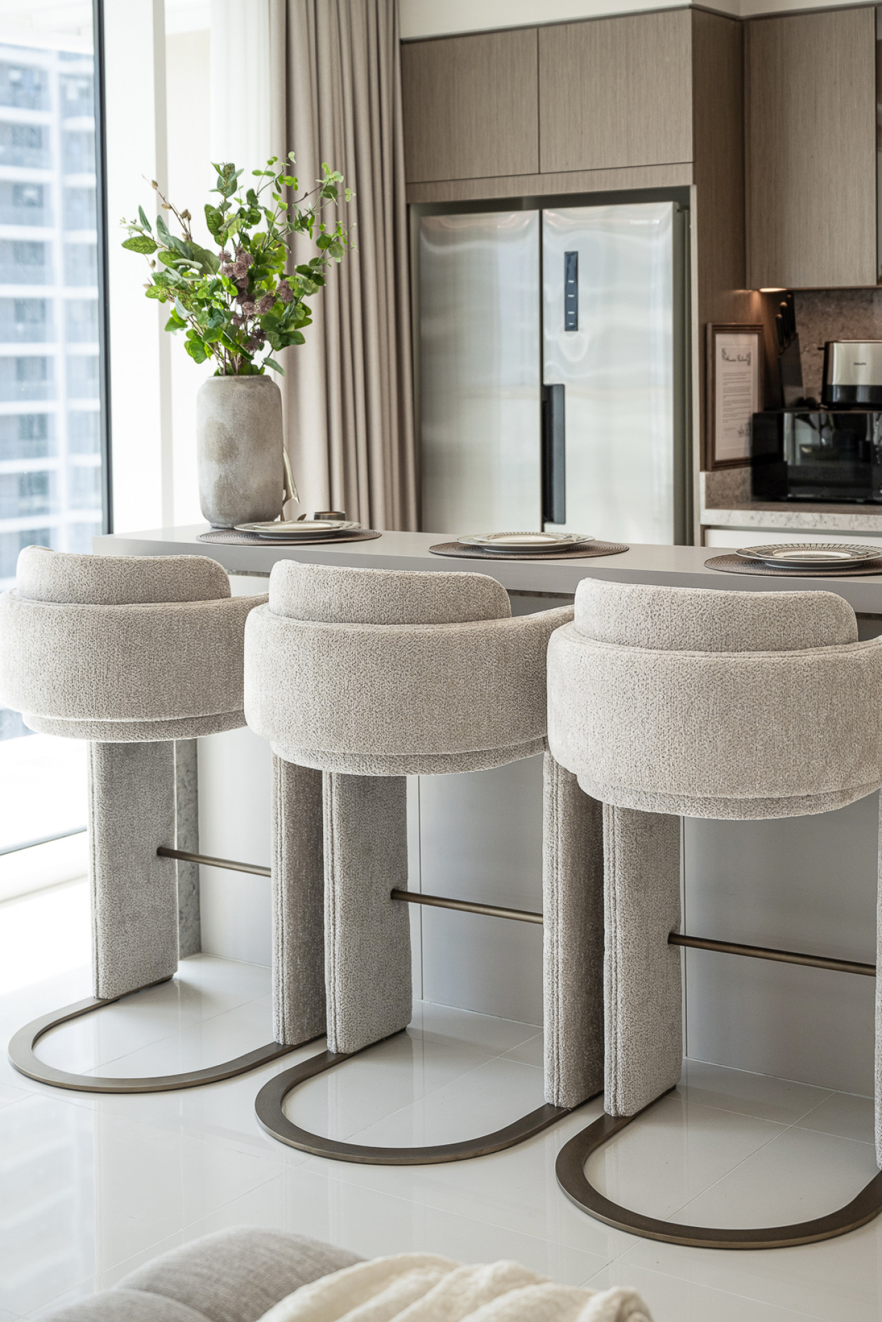 Enjoy 20% OFF: Stylish Waterfront Bliss - Image 36