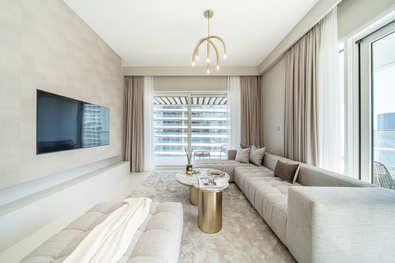 Enjoy 20% OFF: Stylish Waterfront Bliss - Image 53