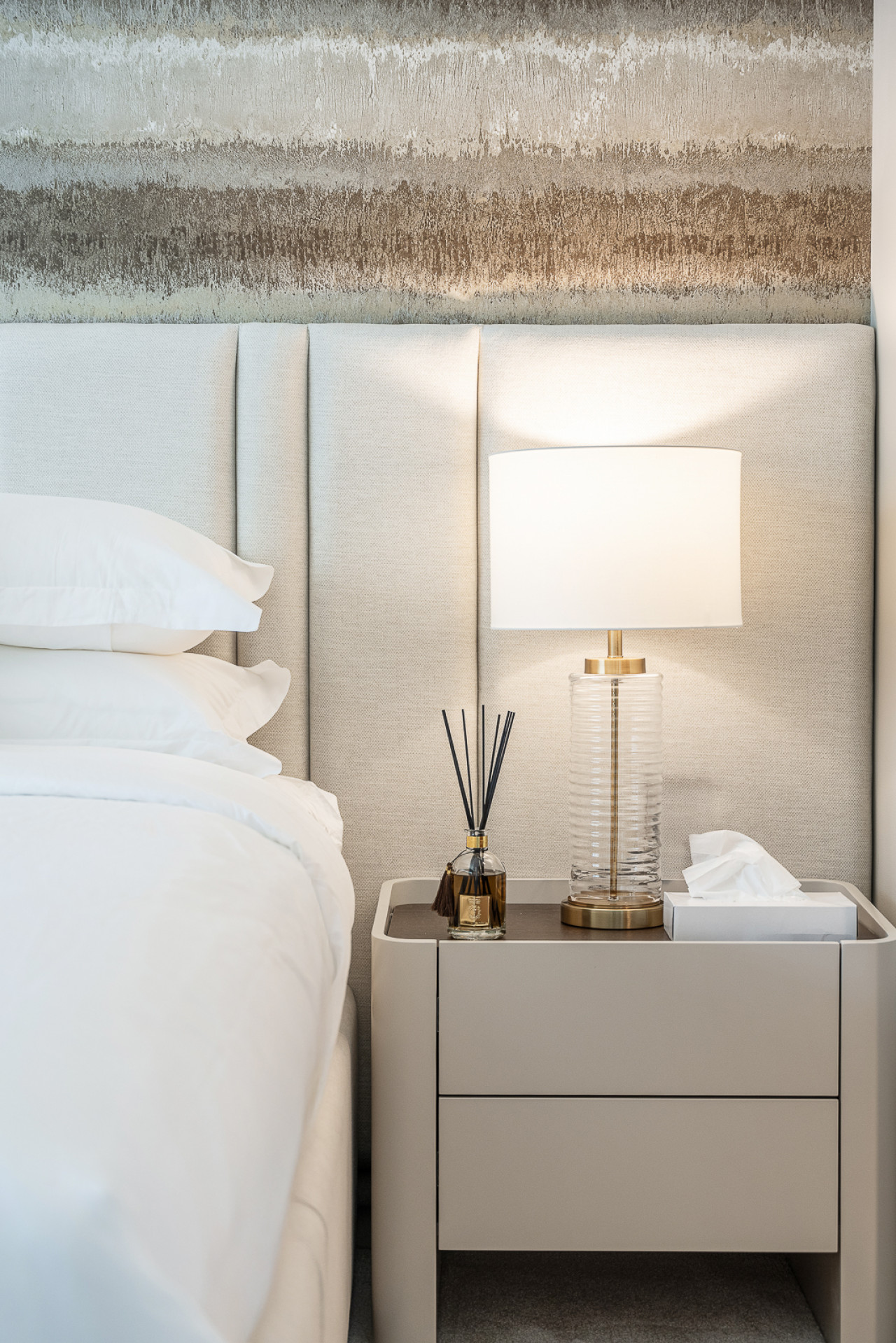 SAVE 20% OFF: BRAND NEW Stunning 2BR Waterfront - Image 36