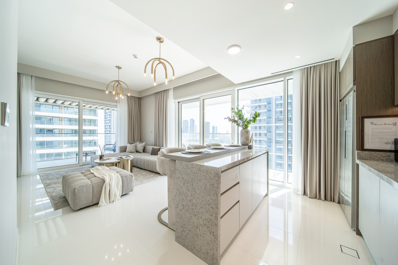 SAVE 20% OFF: Stylish Waterfront Bliss - Image 3