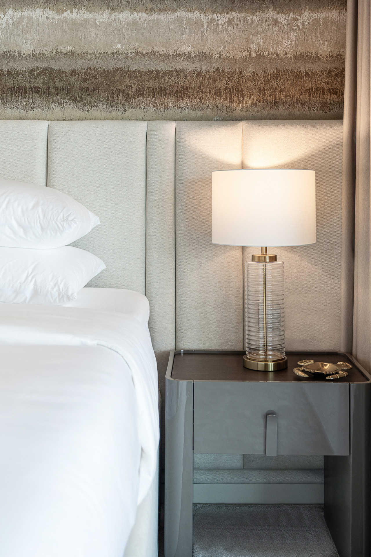 SAVE 20% OFF: Stylish Waterfront Bliss - Image 39