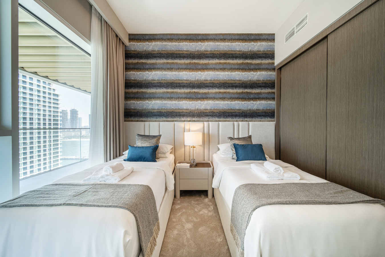 SAVE 20% OFF: Stylish Waterfront Bliss - Image 65