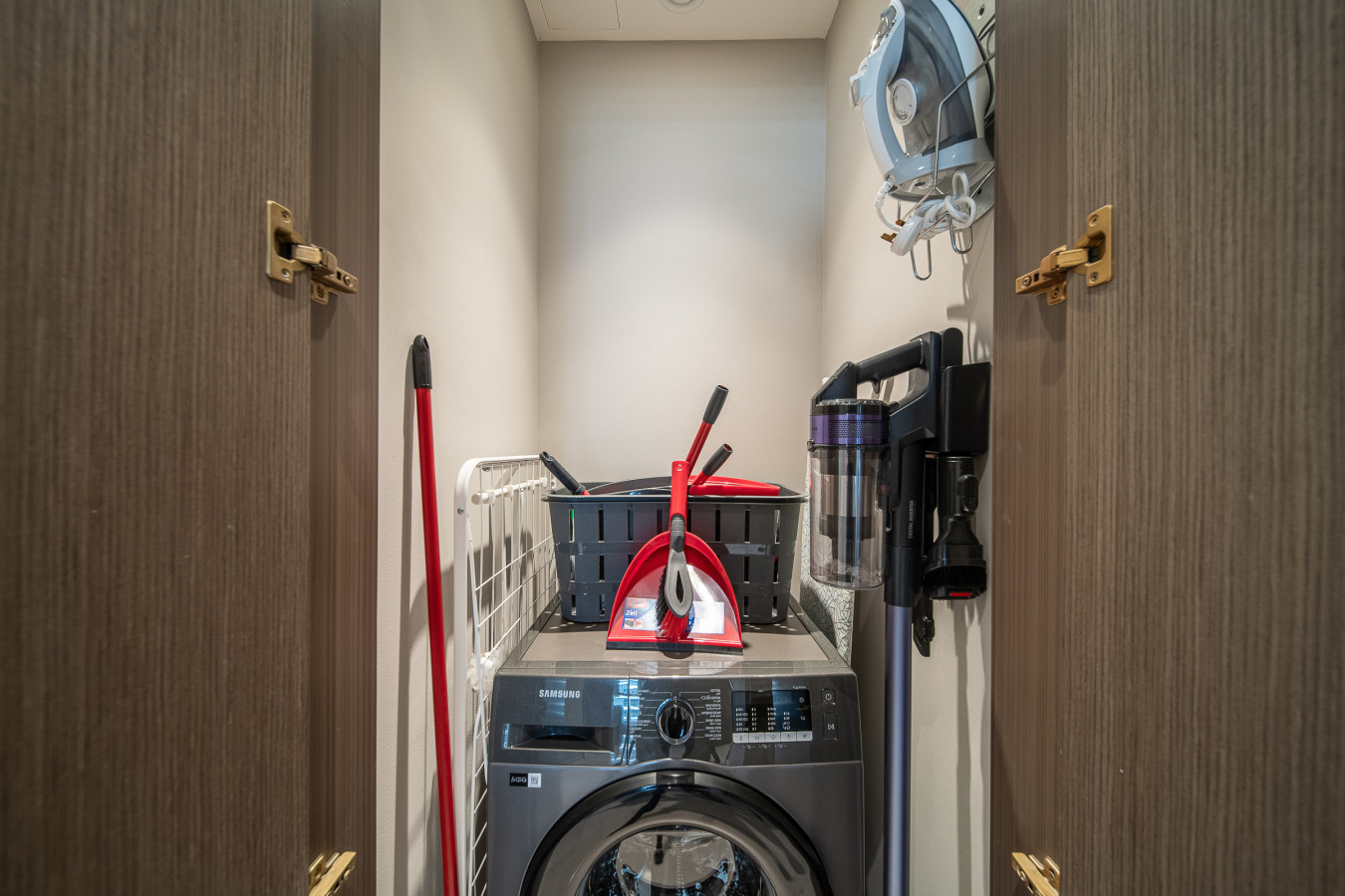 SAVE 20% OFF: Stylish Waterfront Bliss - Image 57