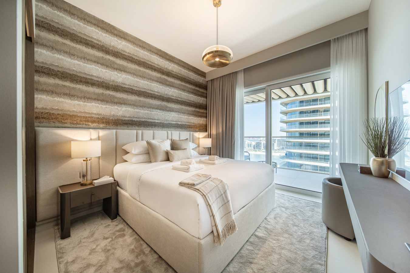 SAVE 20% OFF: Stylish Waterfront Bliss - Image 61