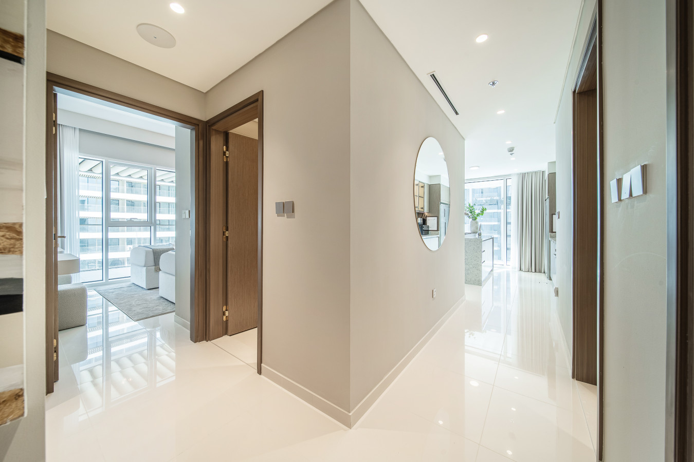 SAVE 20% OFF: Stylish Waterfront Bliss - Image 18